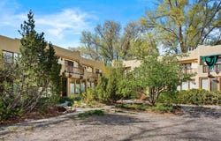 114 Las Cruces, Taos, NM 87571