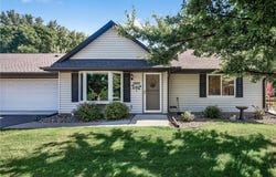 3662 Gershwin Lane N, Oakdale, MN 55128