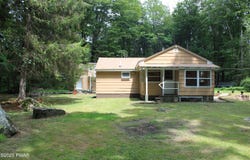 108 Hughes Drive, Greentown, PA 18426