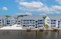 817 B BAHIA DEL SOL Drive, RUSKIN, FL 33570