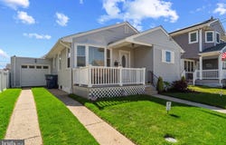 210 N CLERMONT AVENUE, MARGATE CITY, NJ 08402