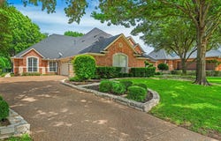 912 Walnut Falls Circle, Mansfield, TX 76063