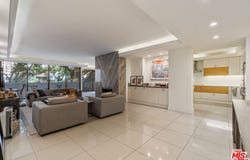 325 N Oakhurst Dr, Beverly Hills, CA 90210