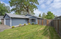209 E NORTH St, Newberg, OR 97132