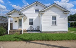 916 11th Street, Columbus, IN 47201
