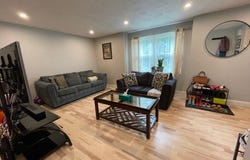 24 Pinecrest Vlg, Hopkinton, MA 01748