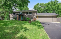 17125 Maple Lane SE, Prior Lake, MN 55372