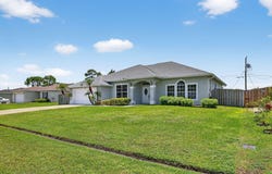 3902 SW Laidlow Street, Port Saint Lucie, FL 34953