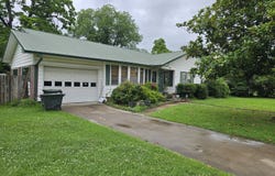 307 Duke St, Talihina, OK 74571