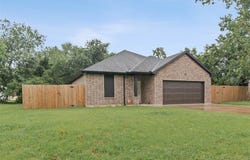 810 Mill Street, Gainesville, TX 76240