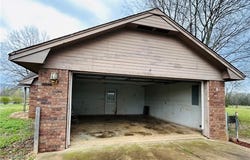 609 Ollar LN, Heavener, OK 74937