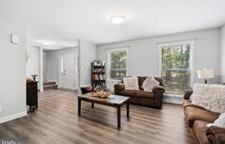 2307 SUNNYHILL AVENUE, WILLIAMSTOWN, NJ 08094