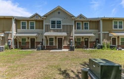 26 Hunter'S Run Avenue, Pembroke, NC 28372