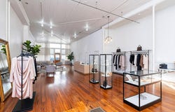 111 S AUGUSTA ST, STAUNTON, VA 24401