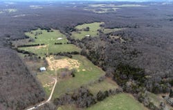 476 E 380th Road, Dunnegan, MO 65640