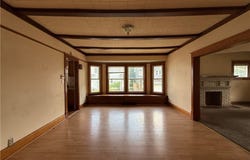 706 Young St, New Castle, PA 16101