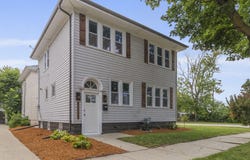 3005 S Hanson Ave, Milwaukee, WI 53207