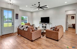 305 Turkey Lane, Victoria, TX 77905