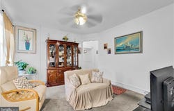424 E BROAD STREET E, TAMAQUA, PA 18252