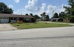 8800 Rosshire Drive Drive, Fairdale, KY 40118