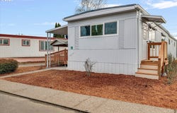 570 N 10TH AVE, Cornelius, OR 97113