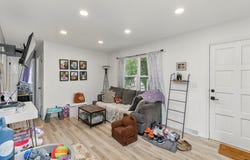 2405 Williams Street, Des Moines, IA 50317