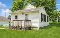 1 E Jefferson Ave S, Urbana, IA 52345