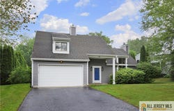 22 Palomino Place, Tinton Falls, NJ 07701