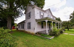 305 S. Carter Street, LaCrosse, VA 23950