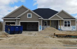 232 Candleberry Ln, Grafton, WI 53024