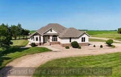 1505 W Road, Central City, NE 68826