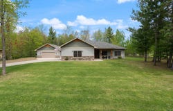 1105 W Taylor Ave, Cloquet, MN 55720