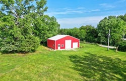 24910 S Oak Avenue, Peculiar, MO 64078