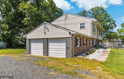410 LEWISTOWN ROAD, COLUMBUS, NJ 08022