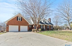 1009 10th Street NW, Arab, AL 35016