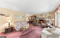 100 W THOMPSON Avenue, SPRINGFIELD, PA 19064