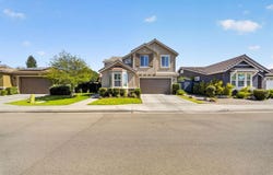 3435 Bellaire Avenue, Clovis, CA 93619