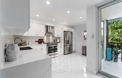 995 9th Ave S, NAPLES, FL 34102