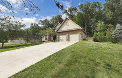 886 Howell Drive, Newark, OH 43055
