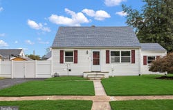 215 DECALB AVE, WILMINGTON, DE 19804