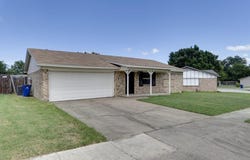 508 Jayellen Avenue, Burleson, TX 76028