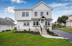 33 Hudson Ave, Totowa Boro, NJ 07512-2138