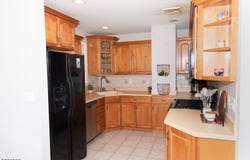 25 S Valley Rd, Lincoln Park Boro, NJ 07035-2424