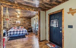 604 E South Street, Whitesboro, TX 76273