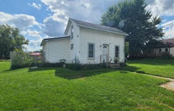 430 W Stoneman Street, Postville, IA 52162