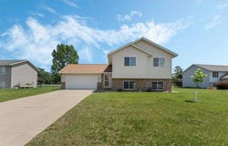 413 Morning View Court, Sauk Centre, MN 56378