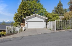 2101 NW Cascade View Drive, Bend, OR 97703