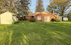 812 HILLCREST DR, STAUNTON, VA 24401