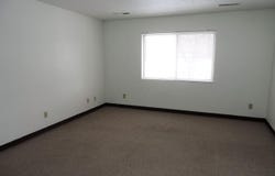 645 S Lucas St, IowaCity, IA 52240