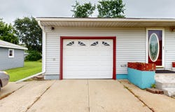 1121 SPOONER ST, Storm Lake, IA 50588